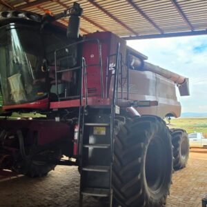 Case iH 7250 Stroper / Combine Harvester