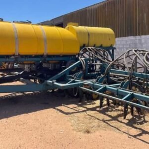 12 Row .76 Equalizer Air Seeder / Lug Saaier