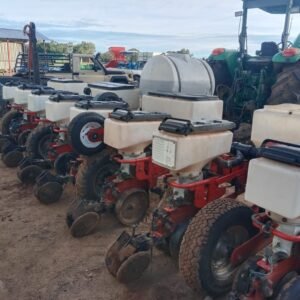 8 Row .91 Massey Ferguson 555 Planter