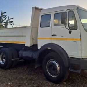 Mercedes Benz 6 Cube Tipper Truck / Trok