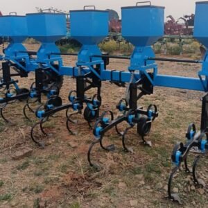 Fertilizer Applicator / Kunsmistoediener
