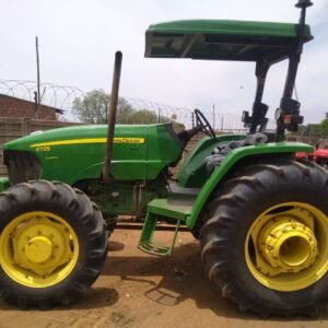 2013 Model John Deere 5725 Turbo