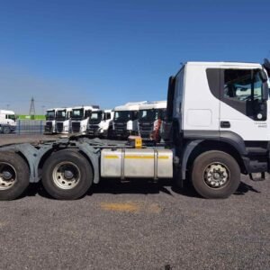 Iveco 440 Voorhakker Trok / Horse Truck