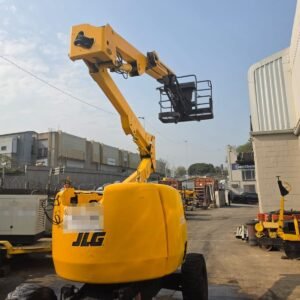 JLG Articulating Boom Lift