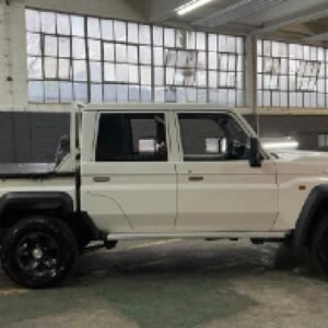 Toyota Land Cruiser 2.8 Auto Double Cab Bakkie / Pickup