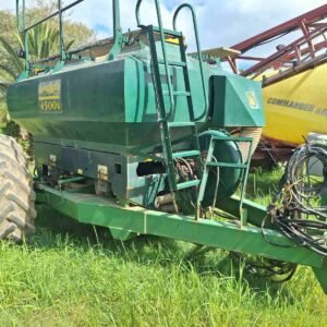 Simplicity 4500 Seedbin and 9m 30 Tine Planter