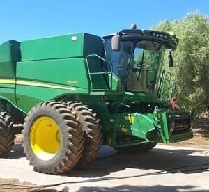 John Deere S770 Stroper / Combine Harvester