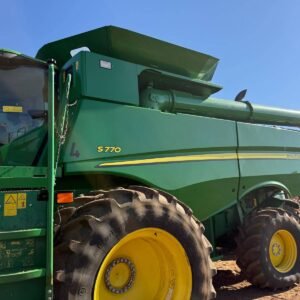 John Deere S770 Stroper / Combine Harvester