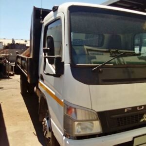 4 Cube Mitsubishi Fuso Canter FE7/136 Truck
