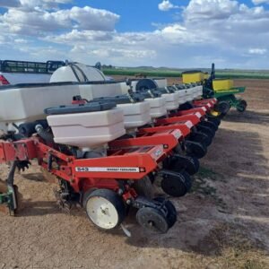 8 Row .76 Massey Ferguson 543 Planter