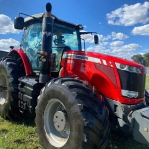 Massey Ferguson 8690 Trekker / Tractor