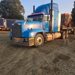 Freightliner FLD 120 Voorhakker Trok / Horse Truck