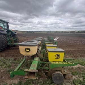 2 x 8 Row 91cm John Deere 1750 Contact Drive Finger Planter