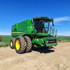 John Deere S770 Stroper / Combine Harvester