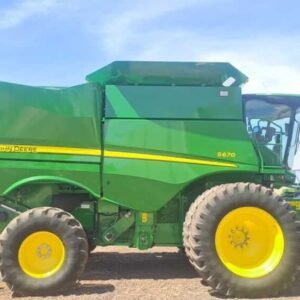 John Deere S670 Stroper / Combine Harvester