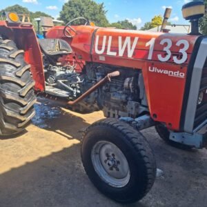 Massey Ferguson 375 Trekker / Tractor
